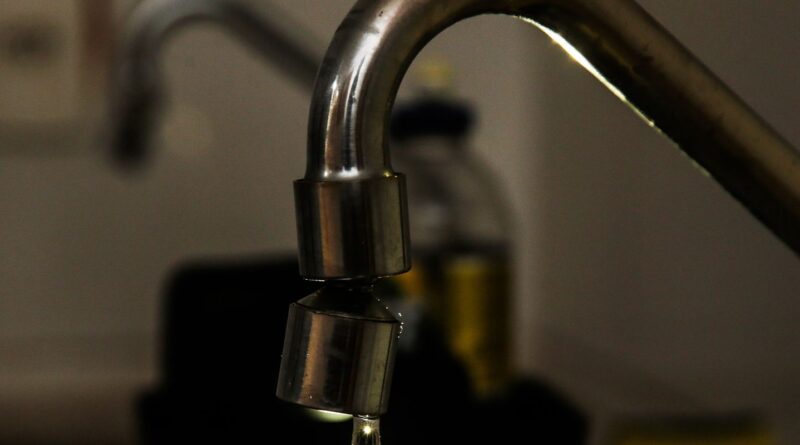 Brasil perde 6 mil piscinas de água tratada por dia, diz estudo