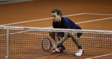 Bruno Soares retorna às quadras para enfrentar lendas do tênis