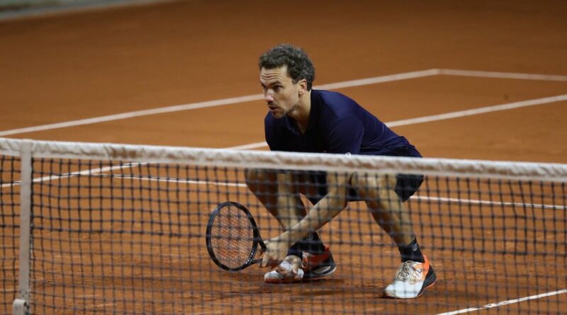 Bruno Soares retorna às quadras para enfrentar lendas do tênis