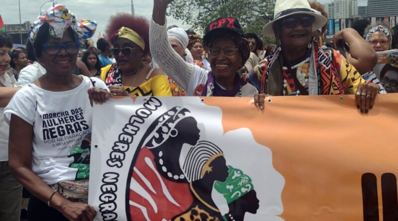 Centenárias em marcha: mulheres negras mostram força do movimento
