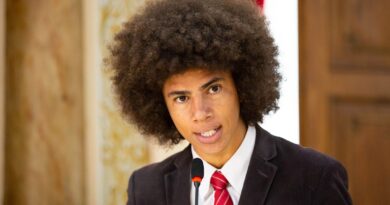 Deputado do PR filmado em briga de rua diz que sofreu racismo