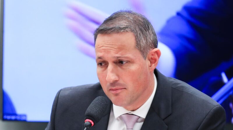 Derrite recua e mantém atuação da PF no combate ao crime organizado