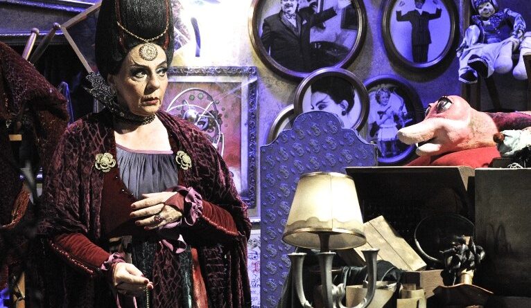 Em novo episódio, Morgana e Celeste revivem a lenda de Quimera e Pégaso