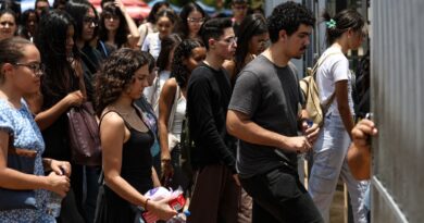 Enem: provas foram longas, mas com questões fáceis, dizem candidatos