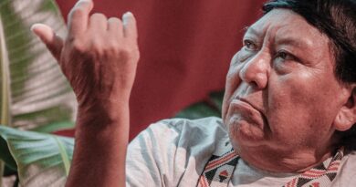 “Enquanto estivermos aqui o céu não cairá”, diz escritor yanomami