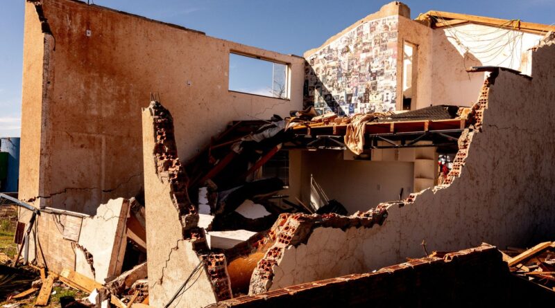 Famílias atingidas por tempestade no Paraná vão receber até R$ 50 mil