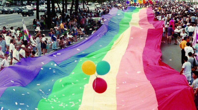 Há 30 anos, marcha no Rio inaugurava paradas do orgulho LGBT no Brasil