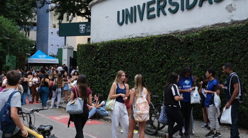 Inep libera gabarito do primeiro dia do Enem 2025