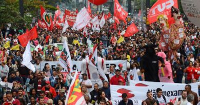 Isenção do IR é vitória dos trabalhadores, dizem centrais sindicais