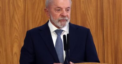 Lula comenta prisão de Jair Bolsonaro: "Lição de democracia”