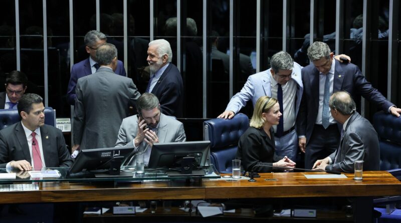 Lula deve sancionar isenção do IR até dia 11, diz Gleisi