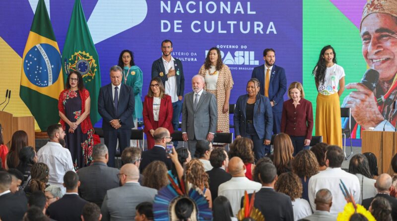 Lula envia ao Congresso Plano Nacional de Cultura