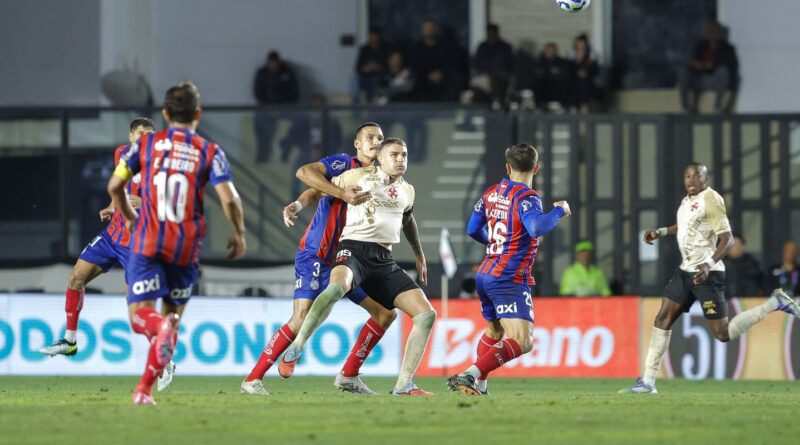 Mirando uma vaga na próxima Libertadores, Bahia recebe o Vasco