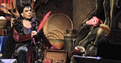 Morgana & Celeste explora a origem e a popularização do primeiro dominó