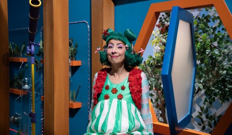 No Quintal da Cultura, Doroteia encara missão verde e aprende os segredos do paisagismo