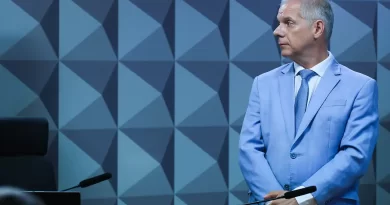 PF aponta propina de R$ 250 mil mensais a ex-presidente do INSS em esquema de descontos irregulares – Portal Momento