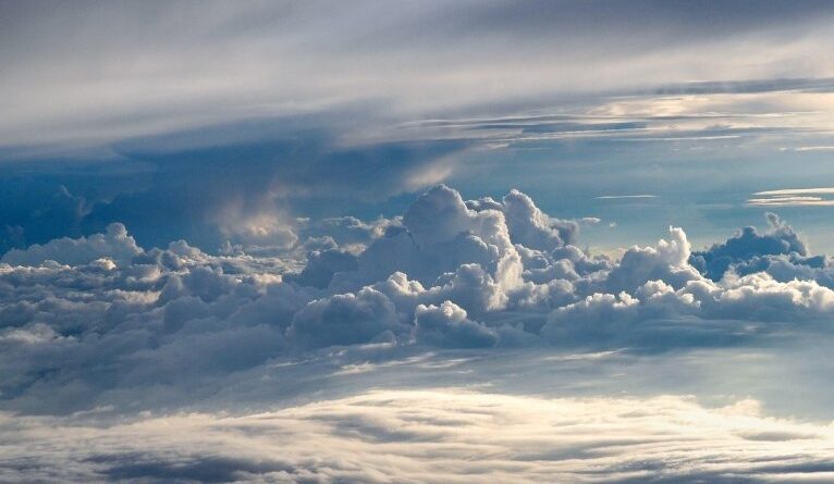 Países ricos gastam muito em armas e pouco em ações de enfrentamento ao aquecimento global, diz a ONU