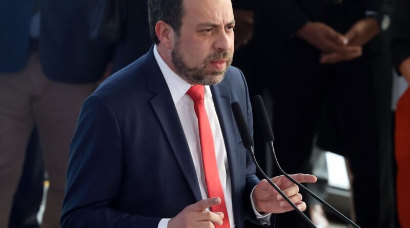 Programa do governo quer aprofundar conexão com as periferias