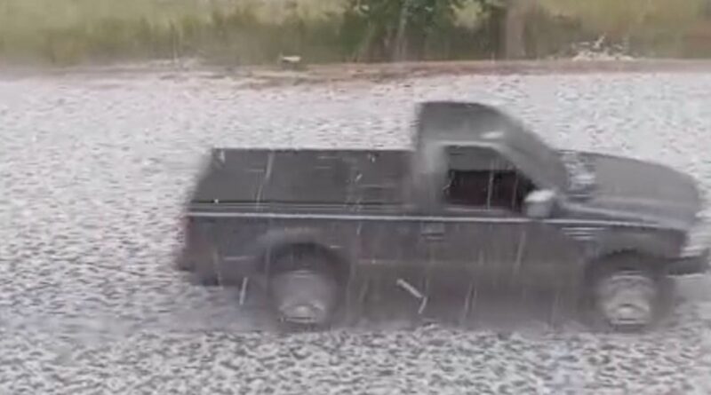 Queda de granizo atinge mais de 34 mil pessoas em Erechim