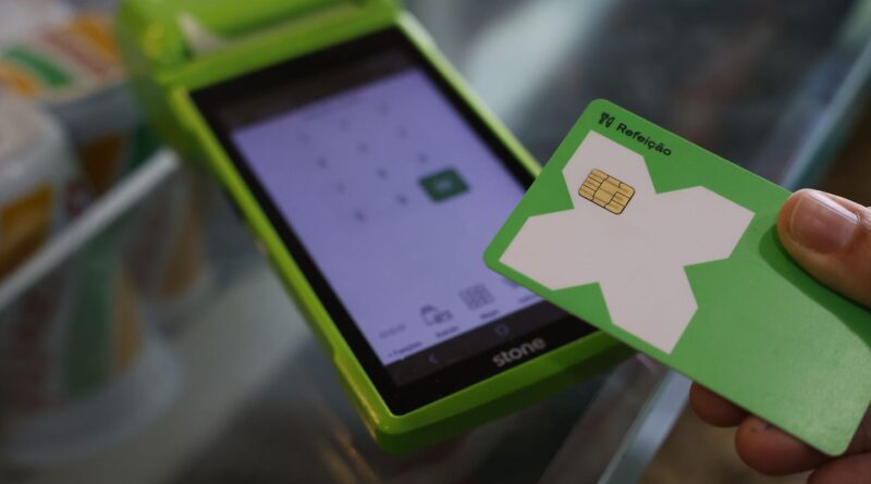 Redes têm um ano para liberar bandeiras no vale-refeição e alimentação