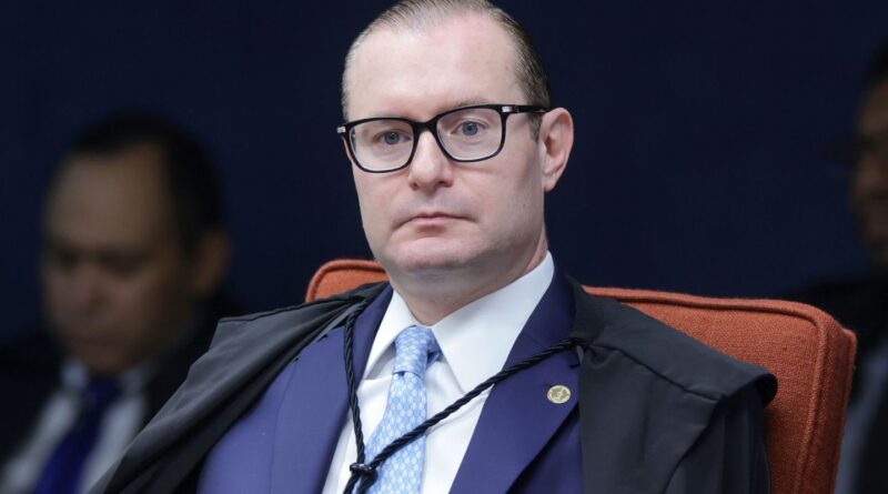 STF forma maioria para manter condenação de Bolsonaro e aliados