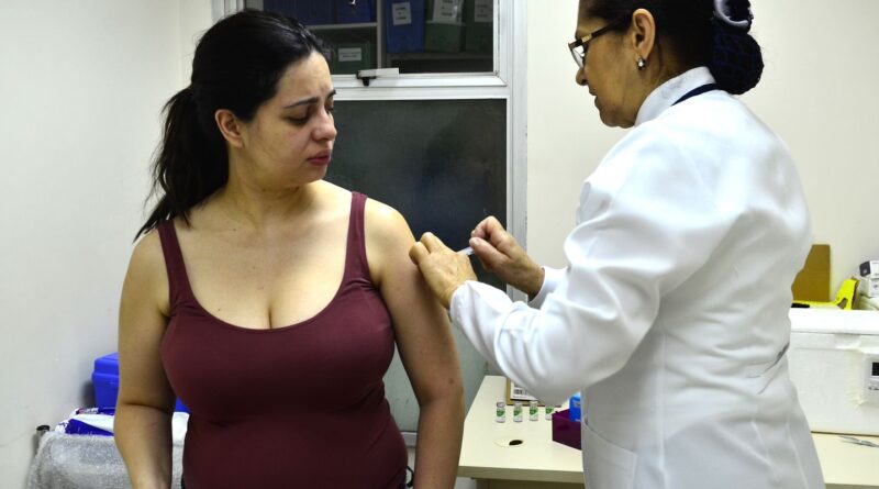 Saiba como será oferta de vacina que previne bronquiolite em bebês