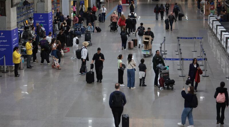 Turismo internacional no Brasil bate recorde em 2025