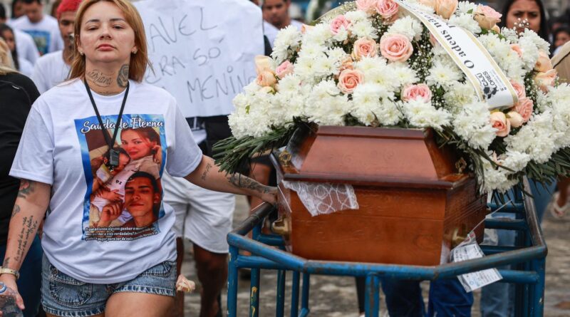 Últimos corpos de pessoas assassinadas em operação no Rio deixam o IML