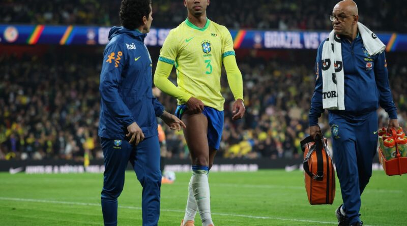 Zagueiro Gabriel Magalhães é cortado da seleção brasileira