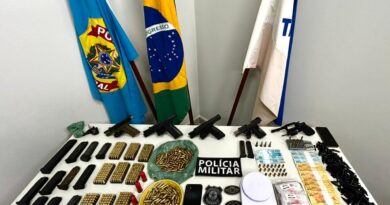 Ação da PF e PM apreende armas e centenas de munições de grupo suspeito de tráfico em São Mateus