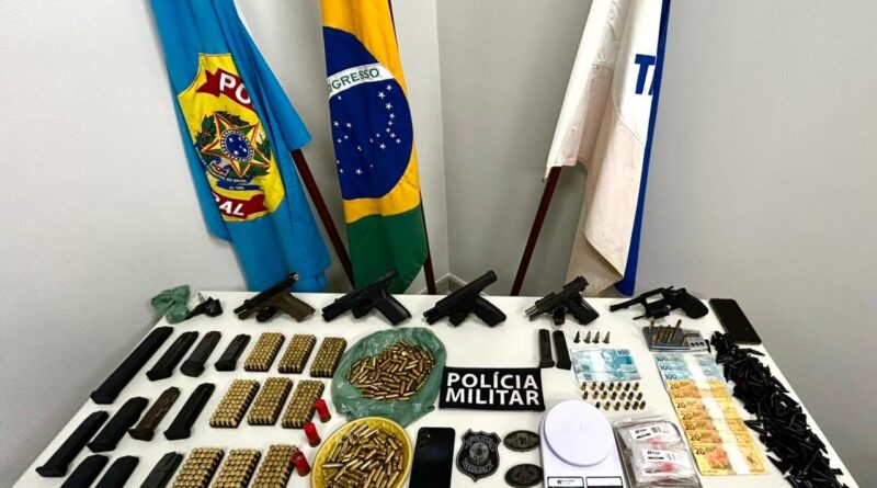 Ação da PF e PM apreende armas e centenas de munições de grupo suspeito de tráfico em São Mateus