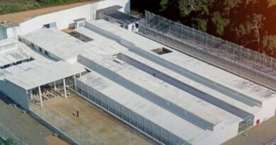 Após fuga, autoridades procuram 12 detentos de prisão em Maués (AM)