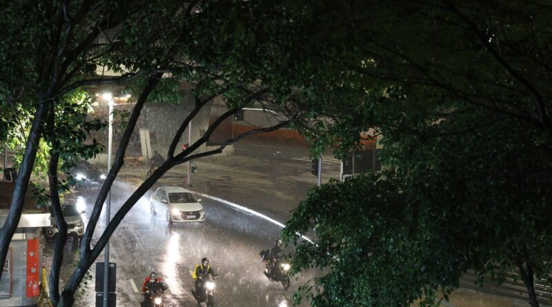 Após temporal, muro desaba em Franca (SP) e mata uma pessoa