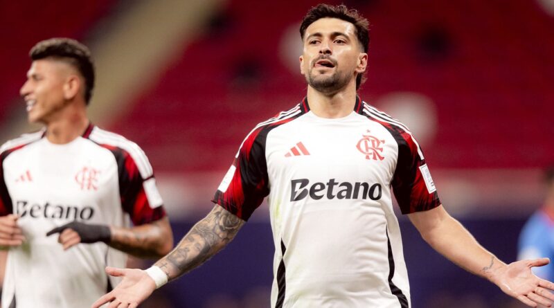 Arrascaeta brilha e Flamengo avança à semi da Copa Intercontinental