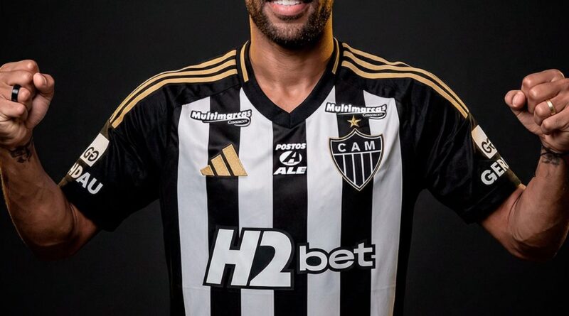 Atlético-MG anuncia o lateral-esquerdo Renan Lodi
