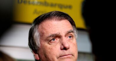 Bolsonaro deve ser internado amanhã para realizar cirurgia