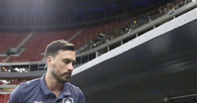 Botafogo anuncia saída do técnico italiano Davide Ancelotti