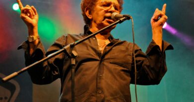 Caminhos da Reportagem exibe 2ª parte de especial dedicado ao brega