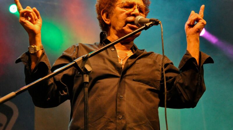 Caminhos da Reportagem exibe 2ª parte de especial dedicado ao brega