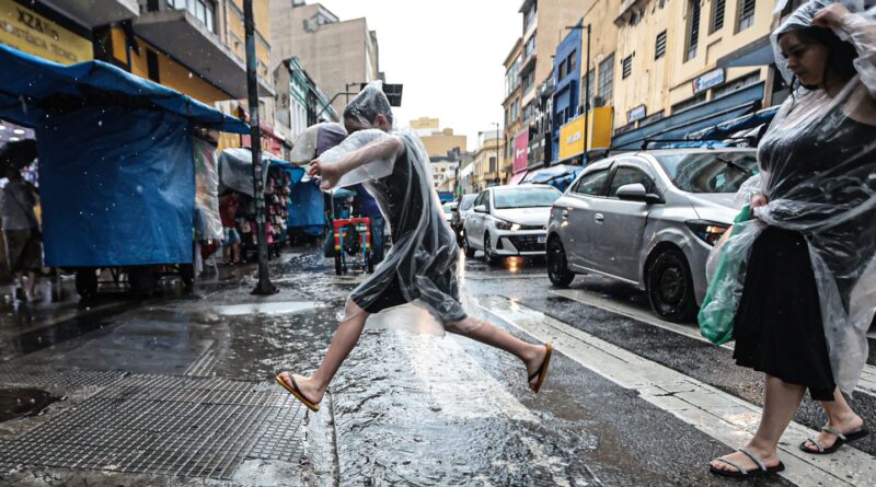 Catorze estados estão sob alerta para ventos e chuvas intensas