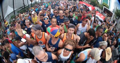 Com disposição e alegria, corredores anônimos agitam a São Silvestre