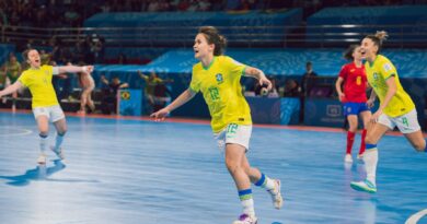 Copa do Mundo de futsal: Brasil supera Espanha e se garante na final