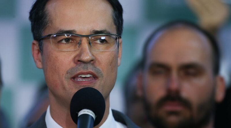 Deltan paga indenização a Lula por PowerPoint da Lava Jato