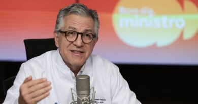 “Estamos vencendo essa batalha”, diz Padilha sobre vacinação