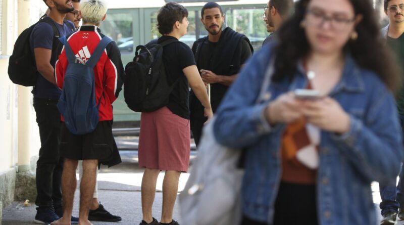 Estilo de vida leva jovens de até 30 anos apresentarem risco cardíaco