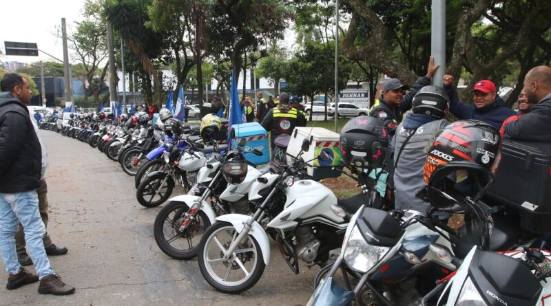 Governo cria grupo para debate direitos de entregadores por aplicativo