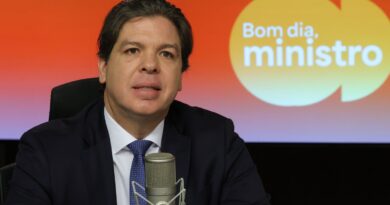 Governo diz que conectará 100% das escolas até fim de 2026
