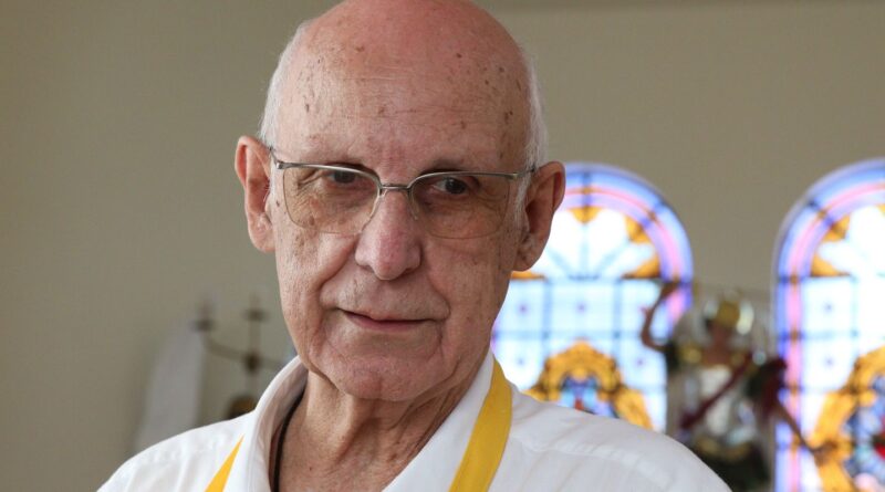 Igreja manda padre Júlio Lancellotti abandonar transmissão de missas