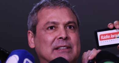 Líder do PT considera escandalosa decisão de votar PL da dosimetria