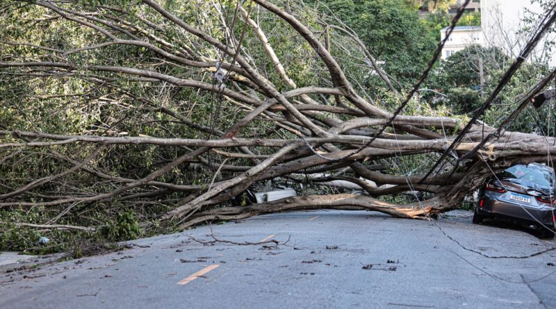 Mais de 1,3 milhão de imóveis continuam sem energia elétrica em SP